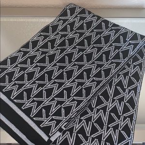 New Michael kors scarf